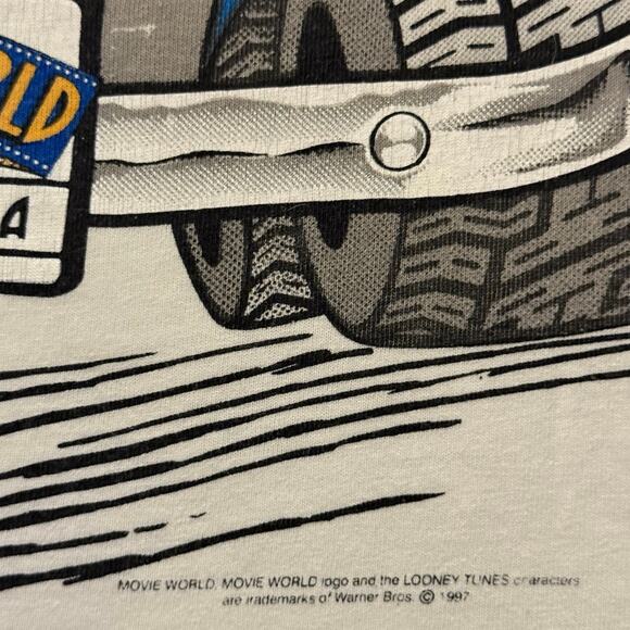 Vintage 90s Looney Tunes Characters in Jeep Movie World Australia 1997 Shirt Med - Picture 4 of 8